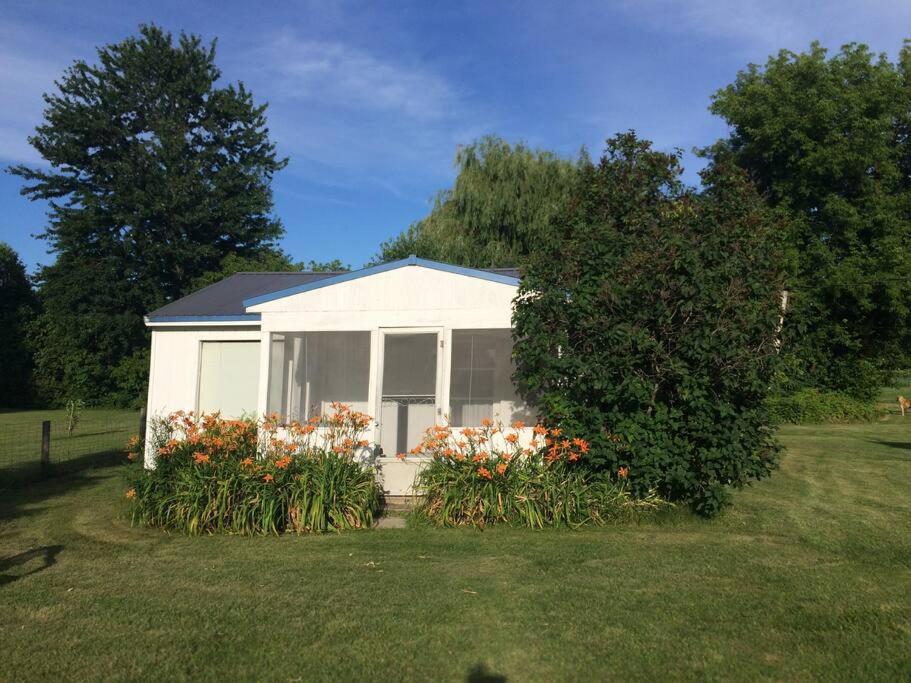 Inn At The Isles Cottage Isle la Motte Екстер'єр фото
