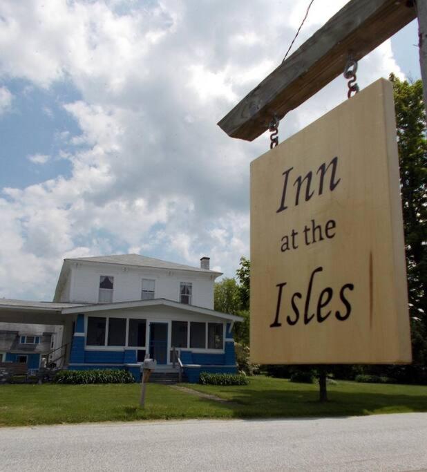 Inn At The Isles Cottage Isle la Motte Екстер'єр фото